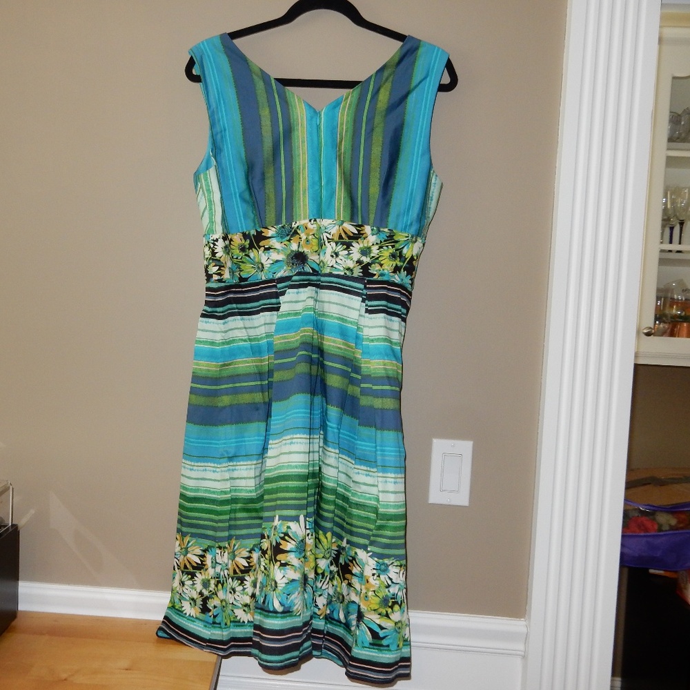 Summer Dress - Picture 4 of 8